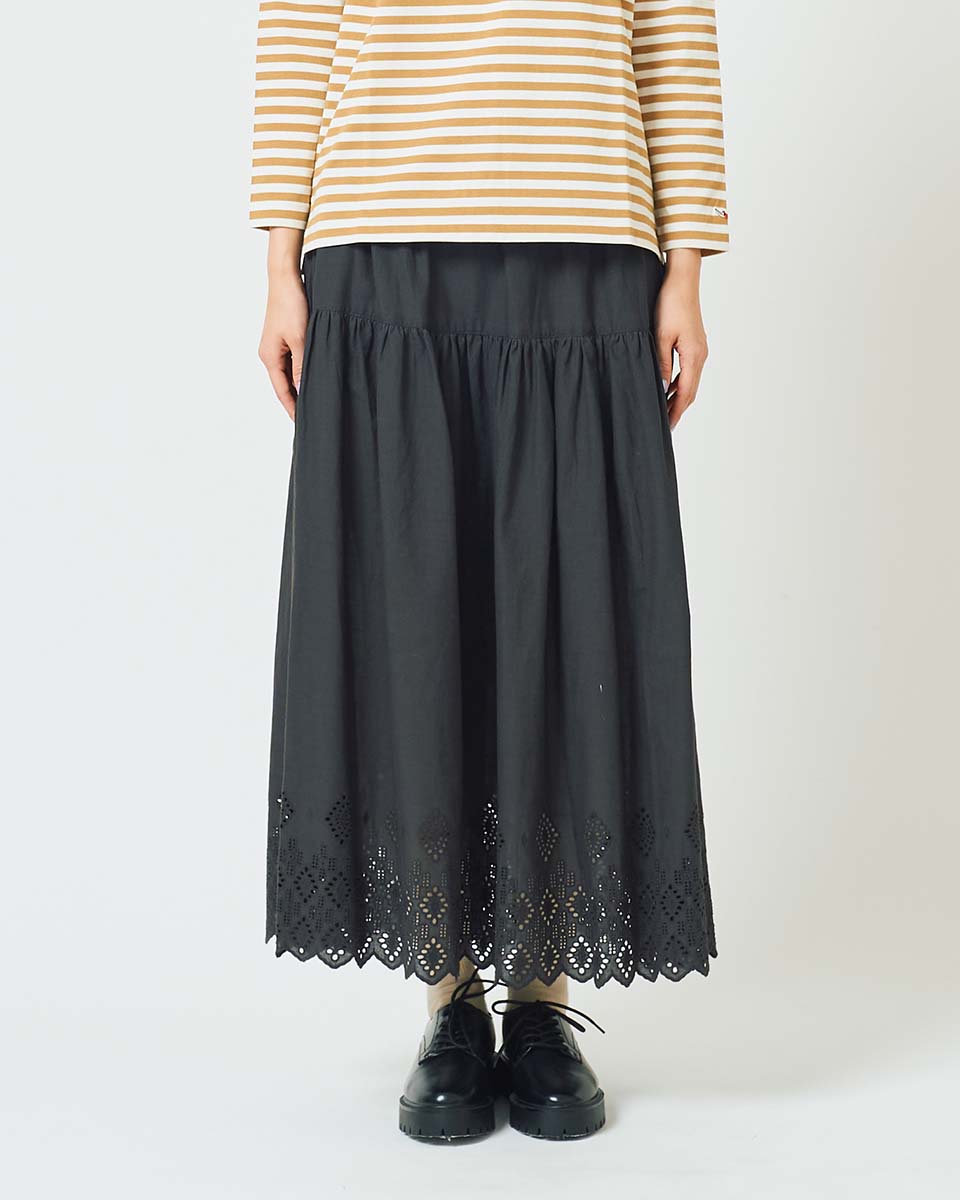 刺繍ティアードスカート | JANTZEN Official Brandsite
