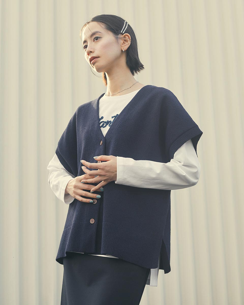 コード刺繍入りロンT | JANTZEN Official Brandsite