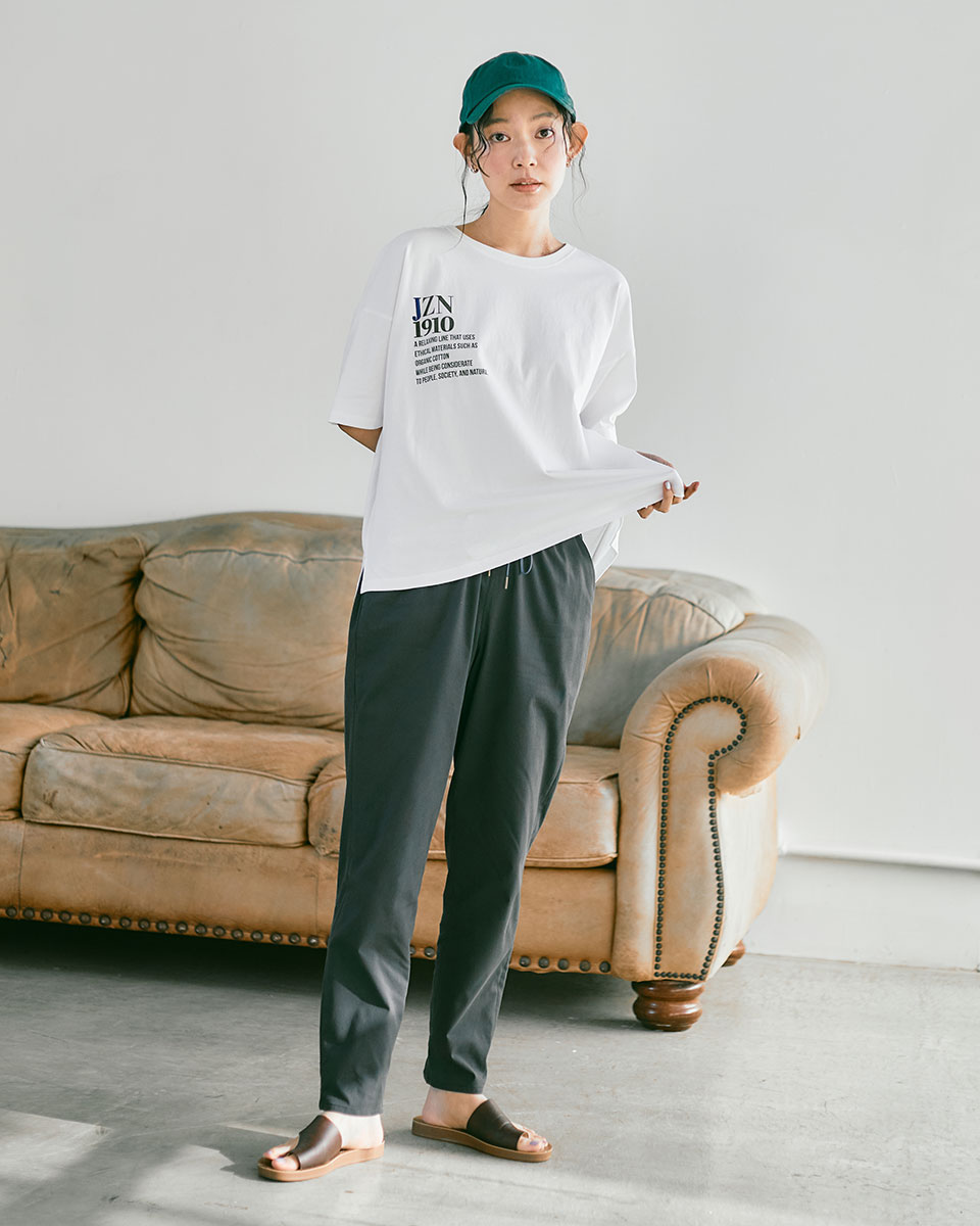 PhaTrik ストーン装飾 Tシャツ 水色 ZFo1Y3PojCAG.jpg?width=768