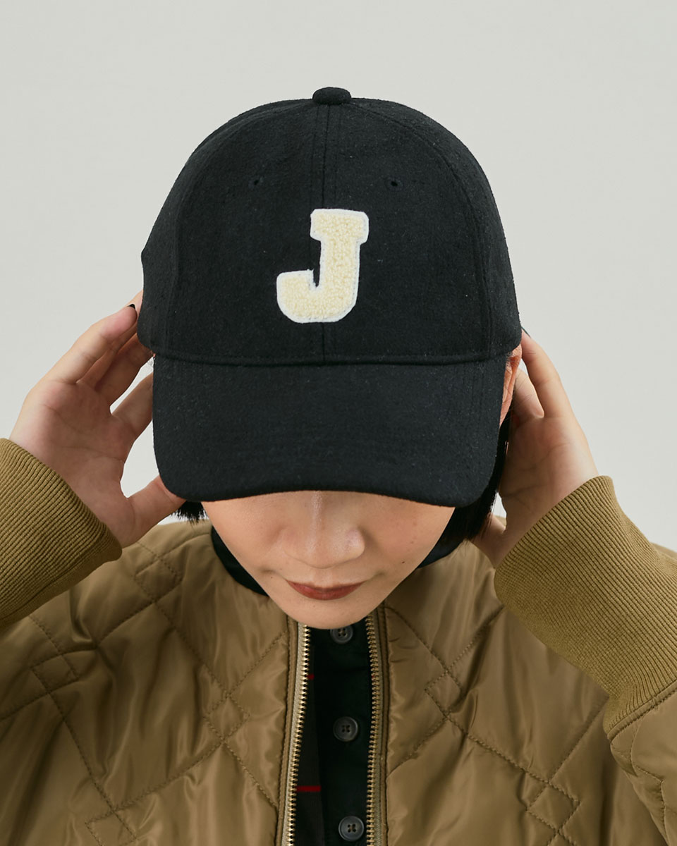 pellepelle 4点セット刺繍入りキャップ、リストバンド、 ネックレス pellepelle 4点セット刺繍入りキャップ、リストバンド